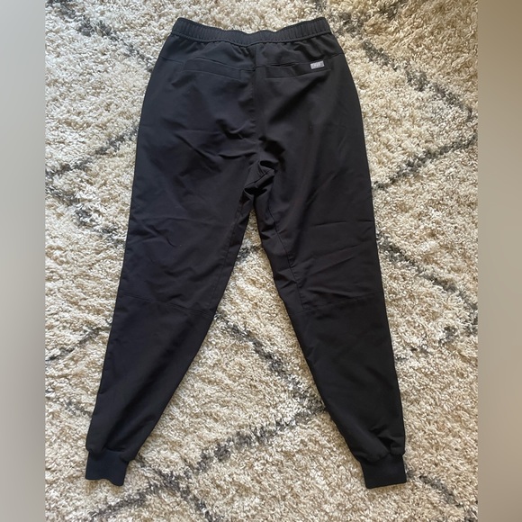 FiGS Scrubs Technical Collection Joggers - Picture 4 of 6